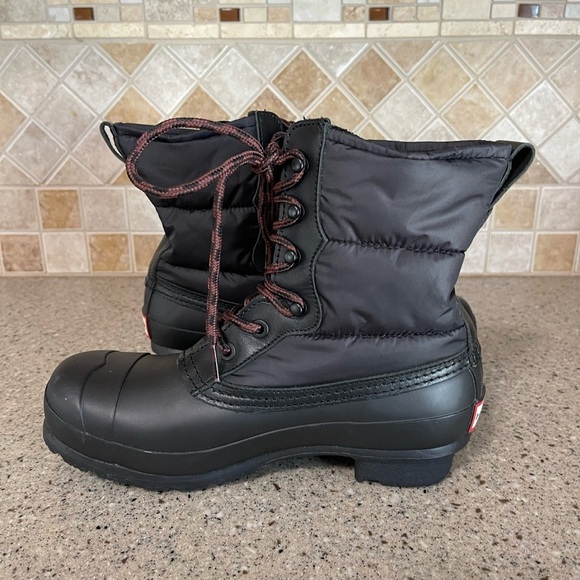 Hunter Shoes - Hunter Women’s Quilted Lace Up All Weather Boots in Black Size 6